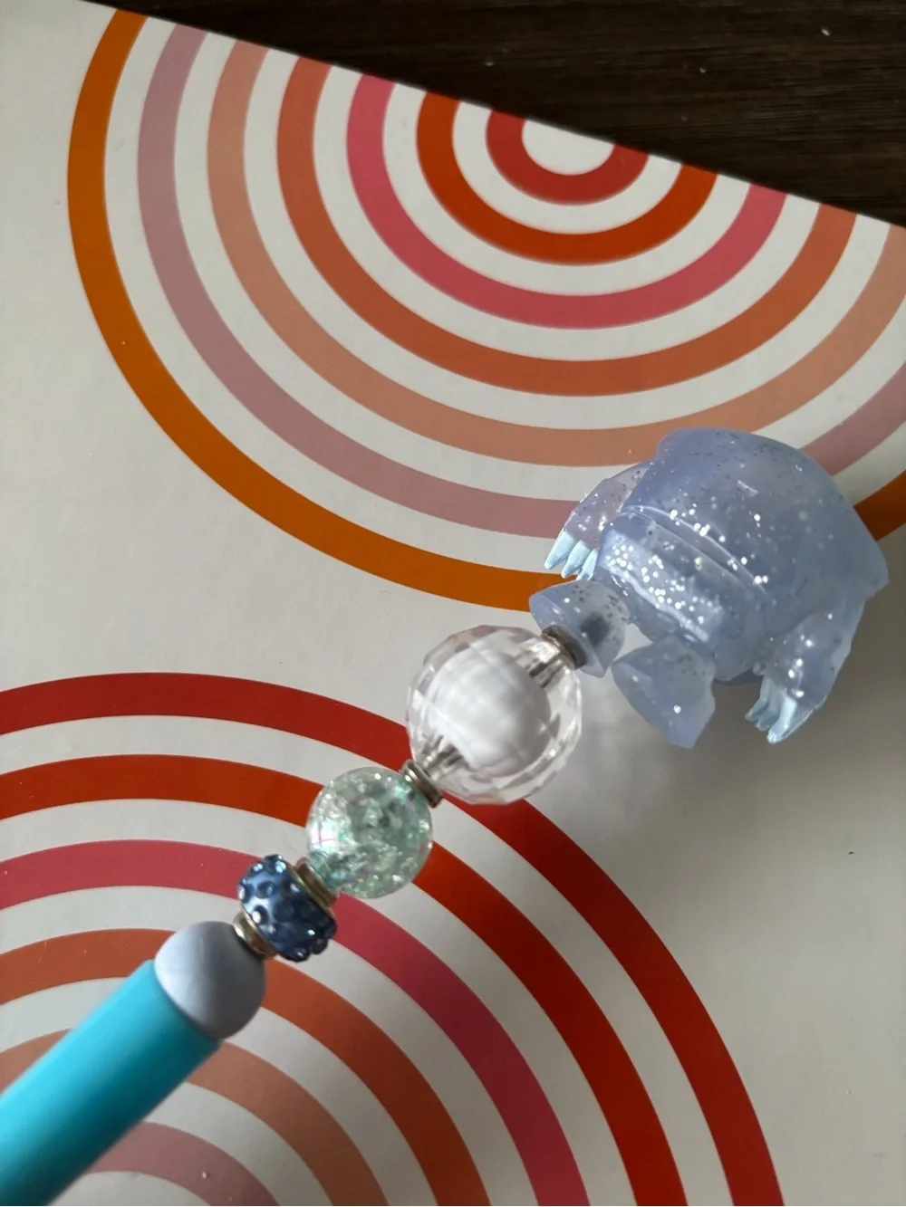 Disney Doorables: Frozen: Glitter Marshmallow handmade beaded pen
